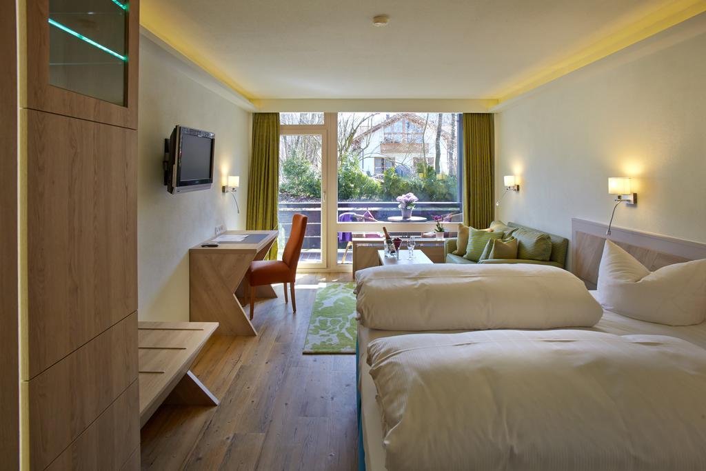 Hotel Schloss Berg Berg am Starnberger See Room photo
